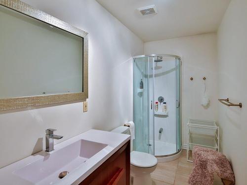 Salle de bains - 243 Rue Antoine-Villeray, Beaconsfield, QC - Indoor Photo Showing Bathroom