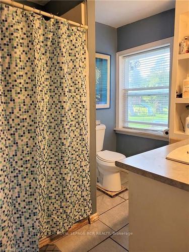 776813 Highway 10 Rd, Grey Highlands, ON - Indoor Photo Showing Bathroom