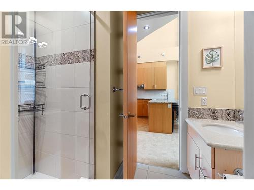 326 Mara Lake Lane Unit# 701, Sicamous, BC - Indoor Photo Showing Bathroom