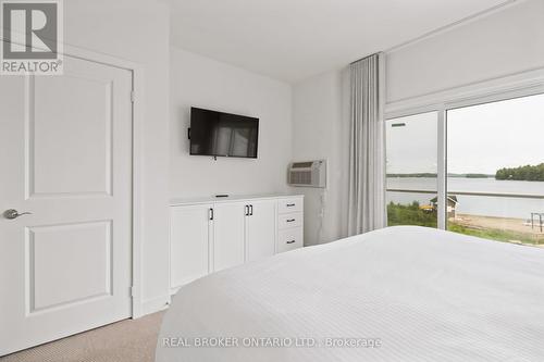 A203204 - 1869 Highway 118 Road W, Bracebridge, ON - Indoor Photo Showing Bedroom
