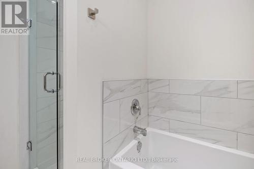 A203204 - 1869 Highway 118 Road W, Bracebridge, ON - Indoor Photo Showing Bathroom