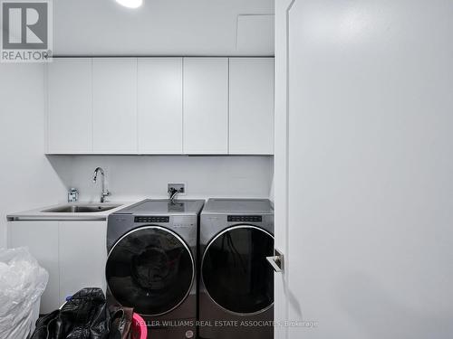 121 High St W, Mississauga, ON - Indoor Photo Showing Laundry Room