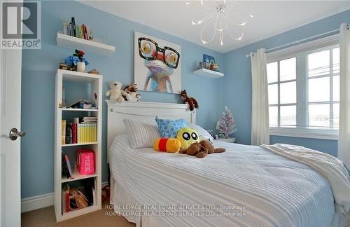 13 - 120 Bronte Road, Oakville, ON - Indoor Photo Showing Bedroom
