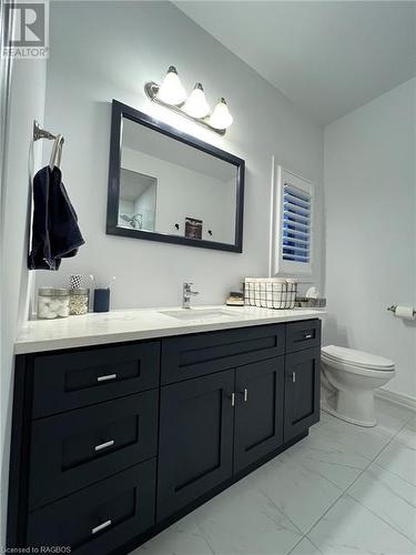Master Bathroom with Heated Floors and Shower - 108 Emerson Way, Durham, ON - Indoor Photo Showing Bathroom