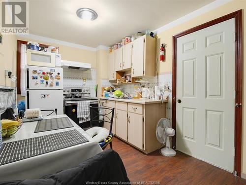 401 Parent Avenue, Windsor, ON - Indoor Photo Showing Kitchen