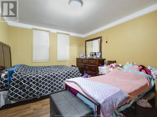 401 Parent Avenue, Windsor, ON - Indoor Photo Showing Bedroom