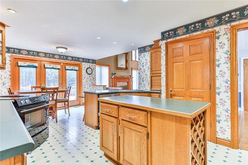 49 Melody Drive, Delhi, ON - Indoor Photo Showing Kitchen