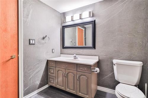 49 Melody Drive, Delhi, ON - Indoor Photo Showing Bathroom