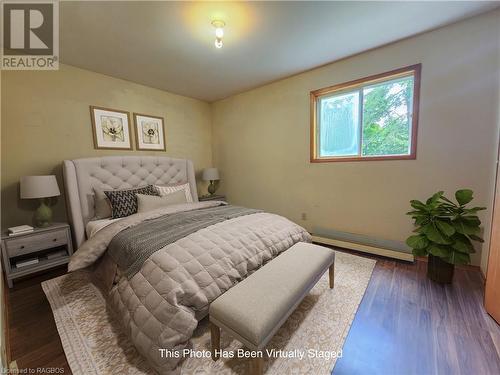 7 Lakeside Place, Sauble Beach, ON - Indoor Photo Showing Bedroom