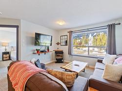 305-1105 Henry Rd  Courtenay, BC V9J 1L0