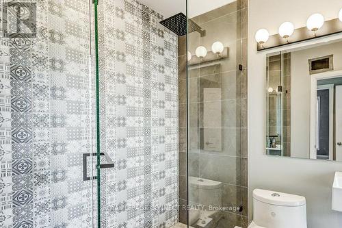 70 Dunstall Cres, Toronto, ON - Indoor Photo Showing Bathroom