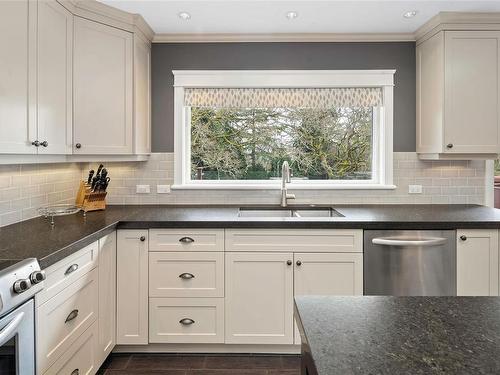 3465 Cadboro Bay Rd, Oak Bay, BC - Indoor Photo Showing Kitchen With Double Sink