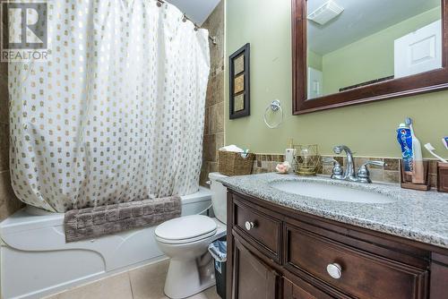 5508 Lombardy Lane, Osoyoos, BC - Indoor Photo Showing Bathroom