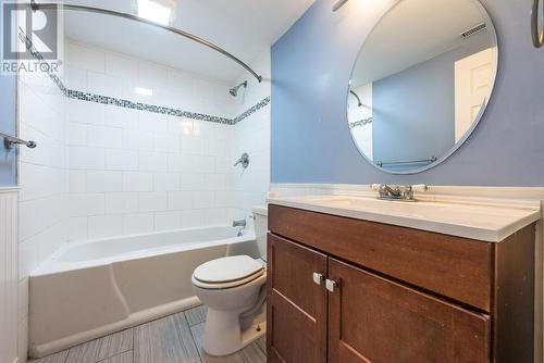 5508 Lombardy Lane, Osoyoos, BC - Indoor Photo Showing Bathroom