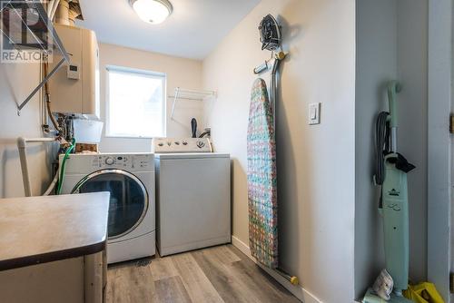 5508 Lombardy Lane, Osoyoos, BC - Indoor Photo Showing Laundry Room