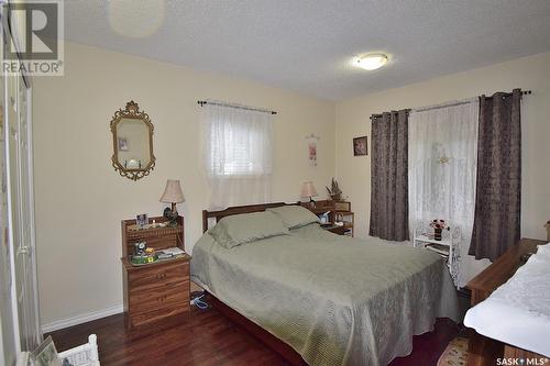 810 7Th Street E, Prince Albert, SK - Indoor Photo Showing Bedroom