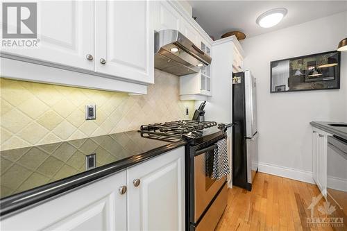 364 Cooper Street Unit#504, Ottawa, ON - Indoor Photo Showing Kitchen With Upgraded Kitchen