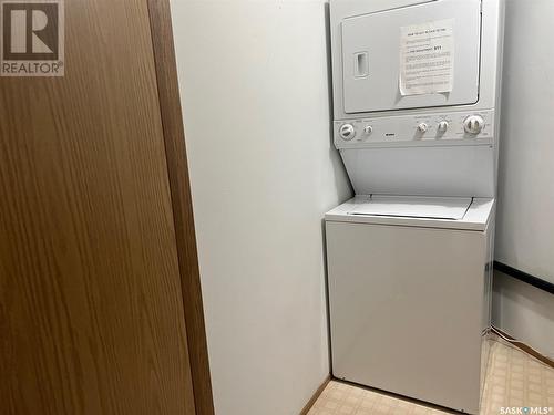 108 631 5Th Avenue, Humboldt, SK - Indoor Photo Showing Laundry Room