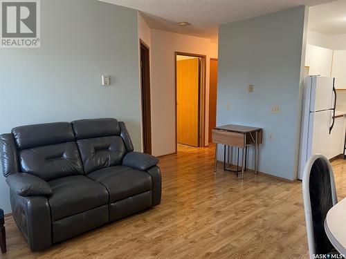 108 631 5Th Avenue, Humboldt, SK - Indoor Photo Showing Living Room