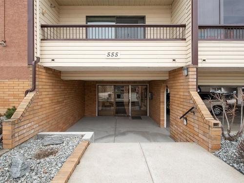 301-555 Rowcliffe Avenue, Kelowna, BC -  With Exterior