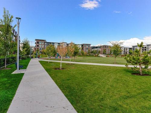 301-555 Rowcliffe Avenue, Kelowna, BC - Outdoor With View