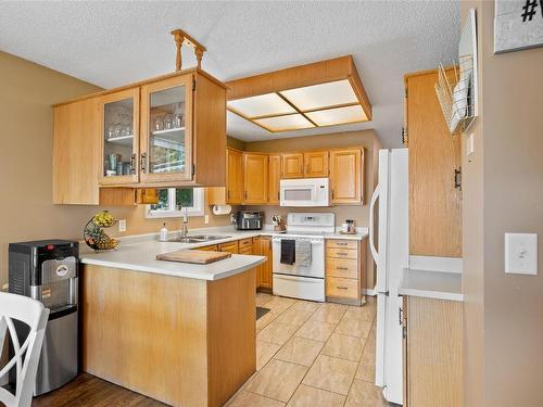 2720 Teal Road, West Kelowna, BC - Indoor Photo Showing Kitchen With Double Sink