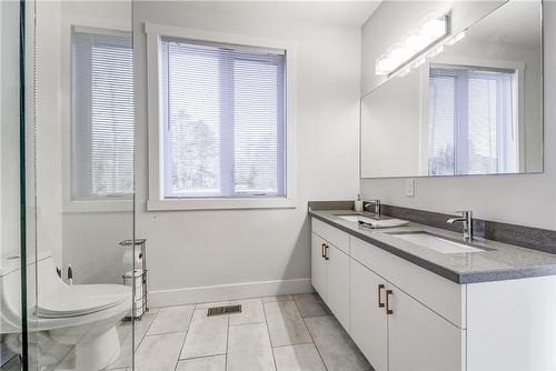 74362 Driftwood Drive, Bayfield, ON - Indoor Photo Showing Bathroom
