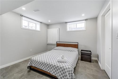 74362 Driftwood Drive, Bayfield, ON - Indoor Photo Showing Bedroom