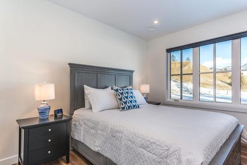 655 Taynton Drive, Invermere, BC - Indoor Photo Showing Bedroom