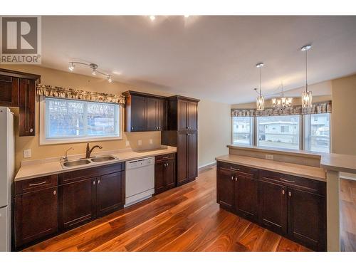 1302 Cedar Street Unit# 7, Okanagan Falls, BC - Indoor Photo Showing Kitchen With Double Sink