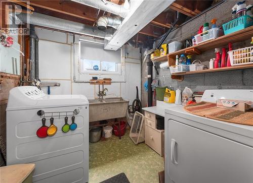 60 Queen Street, Smiths Falls, ON - Indoor Photo Showing Laundry Room