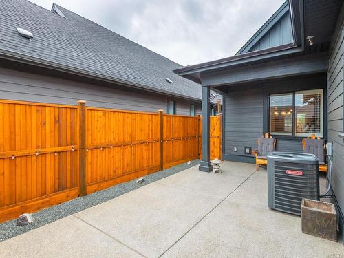 756 Briarwood Dr, Parksville, BC - Outdoor With Exterior