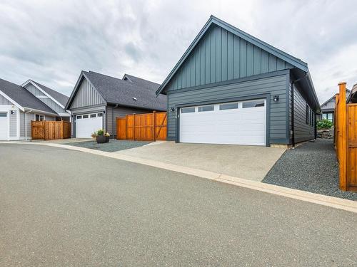756 Briarwood Dr, Parksville, BC - Outdoor