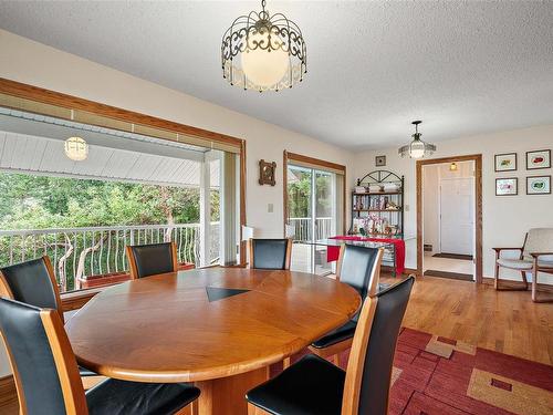 3875 Leaside Rd, Cobble Hill, BC - Indoor Photo Showing Dining Room