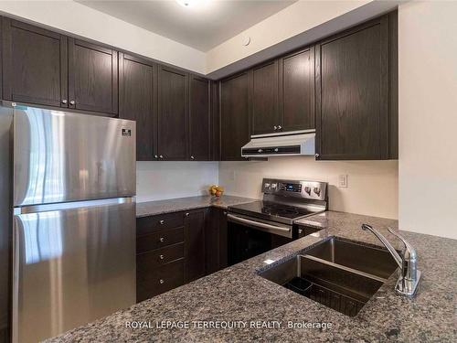 111-70 Shipway Ave, Clarington, ON - Indoor Photo Showing Kitchen With Double Sink