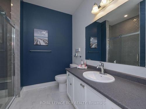 63 Summerhill Dr, New Tecumseth, ON - Indoor Photo Showing Bathroom