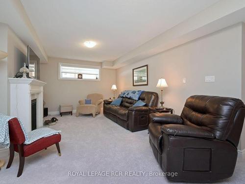 63 Summerhill Dr, New Tecumseth, ON - Indoor With Fireplace