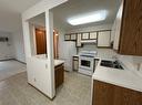 407-284 Yorkton Avenue, Penticton, BC  - Indoor Photo Showing Kitchen With Double Sink 