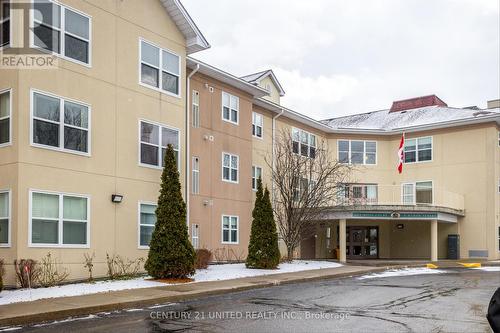 #211 -8 Huron St, Kawartha Lakes, ON - Outdoor With Balcony