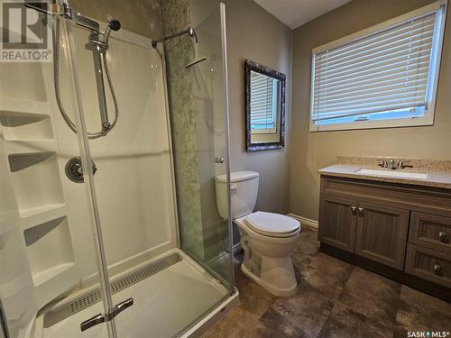 A&B 340 Begg Street W, Swift Current, SK - Indoor Photo Showing Bathroom