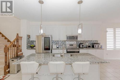 523 Equestrian Way, Cambridge, ON - Indoor Photo Showing Kitchen With Upgraded Kitchen