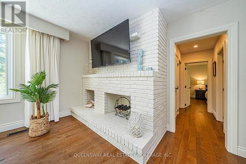 746 Sedore Avenue, Georgina, ON - Indoor With Fireplace