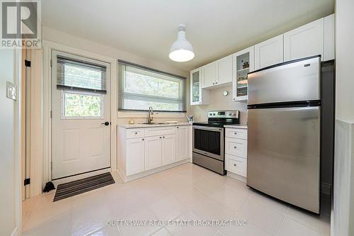 746 Sedore Avenue, Georgina, ON - Indoor Photo Showing Kitchen