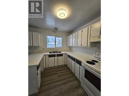580 Nason Street, Quesnel, BC - Indoor Photo Showing Kitchen With Double Sink