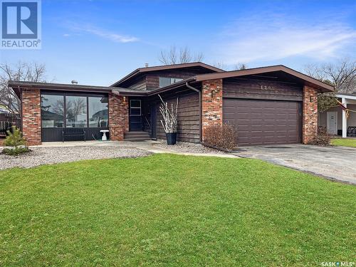 120 Hayes Drive, Swift Current, SK - Outdoor