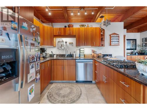 264 Eastside Road, Okanagan Falls, BC - Indoor Photo Showing Kitchen