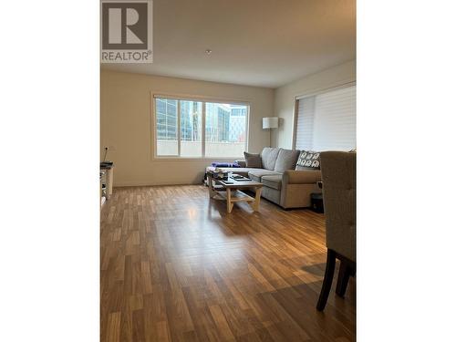 1550 Dickson Avenue Unit# 209, Kelowna, BC - Indoor Photo Showing Living Room