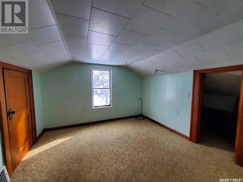 105 3Rd Street N, Cabri, SK - Indoor Photo Showing Other Room