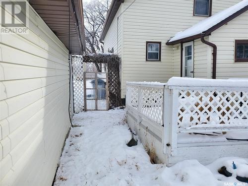 105 3Rd Street N, Cabri, SK - Outdoor With Exterior