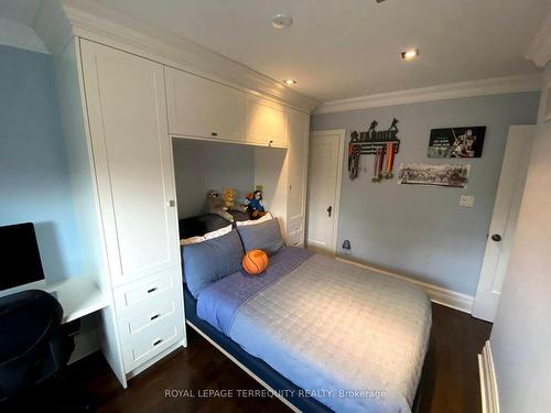 14 Crofton Rd, Toronto, ON - Indoor Photo Showing Bedroom